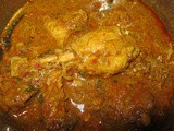 Authentic Thanjavur Chicken Gravy (Thanjavur Podi Kozhi Kulambu)