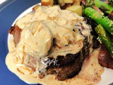 Steaks with Gouda Sauce