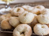 Wine Cookies Ciambelle al Vino