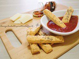 Biscottini piccanti al pecorino, con salsa ketchup