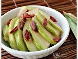 Sliced Guava with Dried Honey Peaches