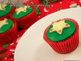 Christmas Cupcakes and a Christmas Round Up
