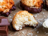 Coconut Macaroons {super quick and easy recipe!}