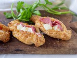 Barchette di sfoglia prosciutto e provola antipasto