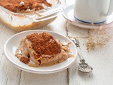 Biancomangiare al caffè con biscotti