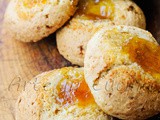 Biscotti cocco e marmellata con nocciole ricetta veloce