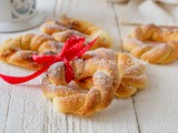 Biscotti da appendere all’albero di Natale