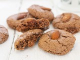 Biscotti morbidi mandorle e cacao