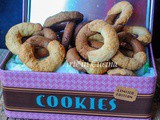 Biscotti panna e cioccolato abbracciati ricetta facile