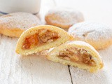 Biscotti tipo strudel alle mele