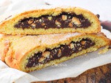 Biscottone ripieno di cioccolato e amaretti
