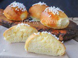 Brioche alla crema pasticcera soffici e facili