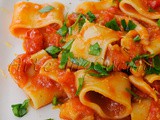 Calamarata siciliana con calamari ricetta facile