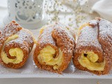 Cannoli di pandoro alla crema pasticcera