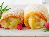 Cannoli di pandoro alle mele e crema