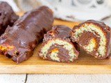 Cannoli di pandoro con nutella e cioccolato