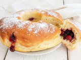 Ciambella brioche alla marmellata: soffice e golosa
