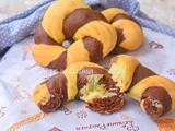 Ciambelle intrecciate bicolore brioche soffici