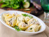 Conchiglioni ripieni con ricotta e zucchine