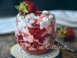 Coppa fragole e panna dessert veloce