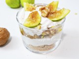 Coppette ai fichi con ricotta e noci: dolce al cucchiaio pronto in 5 minuti