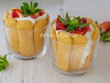 Coppette di fragole e crema diplomatica