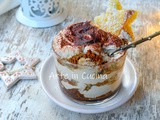 Coppette tiramisù e pandoro dolce al cucchiaio