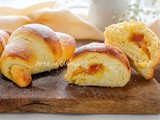 Cornetti brioche mele e marmellata