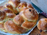 Corona di pan brioche per  Pasqua