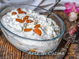 Crema di mascarpone e mandorle con pavesini dolce al cucchiaio veloce