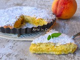 Crostata ripiena di pesche e crema