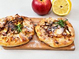Crostatine rustiche alle mele e noci (Mini galette senza stampo)