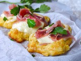 Crostini di patate mozzarella e speck in padella