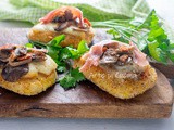 Crostini di patate speck e funghi