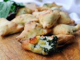 Finger food sfiziosi con spinaci scamorza e salumi