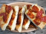 Focaccia al salame sofficissima