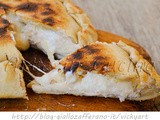 Focaccia al tonno e ricotta in padella ricetta veloce