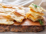 Focaccia di Recco fugassa al formaggio veloce