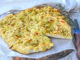 Focaccia istantanea con patate e origano morbida e veloce