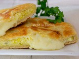 Focaccia ripiena di patate veloce