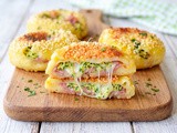 Focaccine di patate con zucchine e speck sofficissime
