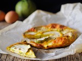 Frittata di zucchine e ricotta con provola al forno