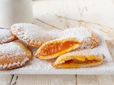 Frollini ripieni con marmellata