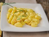 Gnocchi zucchine e gamberetti allo zafferano