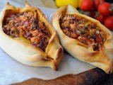 Kiymali pide barchette di pizza con carne ricetta turca
