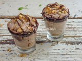 Mini sbriciolate al cioccolato dolce freddo al cucchiaio