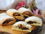 Mini strudel di frolla ai fichi mandorle e cioccolato