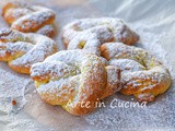 Nodini di pasta frolla all’arancia biscotti veloci