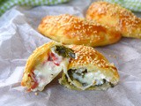 Panzerotti di sfoglia ricotta spinaci e speck