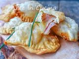 Panzerotti mortadella e formaggio veloci e bollosi con un trucchetto